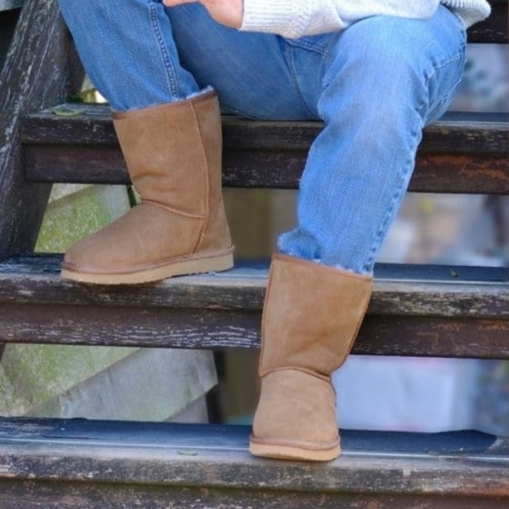 Sheepskin Boots (Ugg boots) NWT